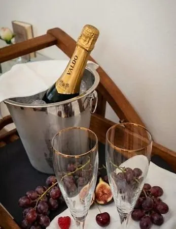 Bed & Breakfast Dimora Elmara 3*